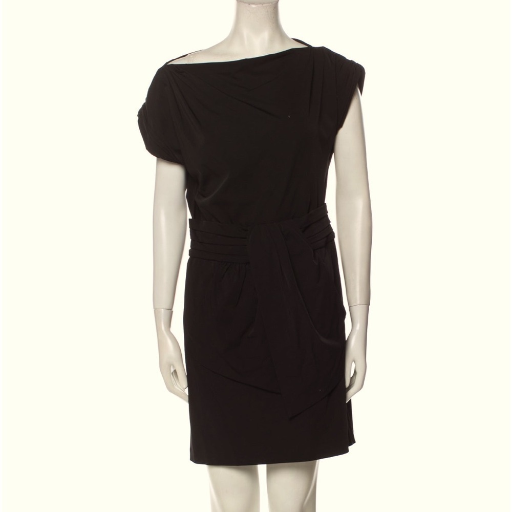 Diane von Furstenberg 
Bateau Neckline Mini Dress